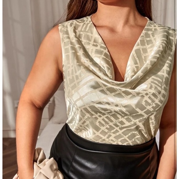 3 great staple work career tops- black,cream and leopard. Size  XL/ 1X
like new - Picture 3 of 14